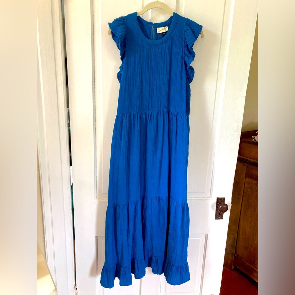 Blue Universal Thread flutter sleeve dress